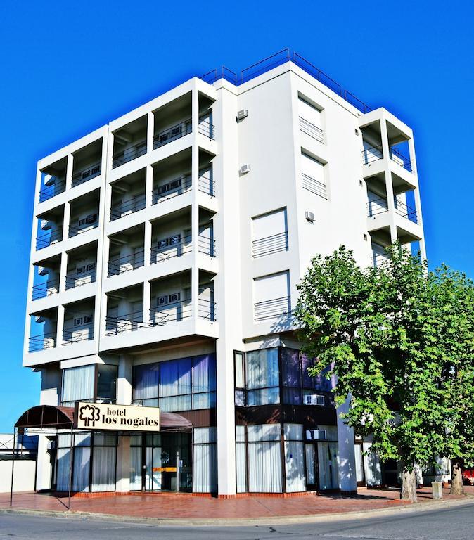 Hotel Los Nogales Pehuajo Exterior photo